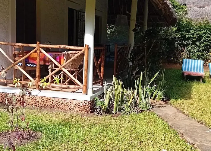 Les Datchi Cottages
